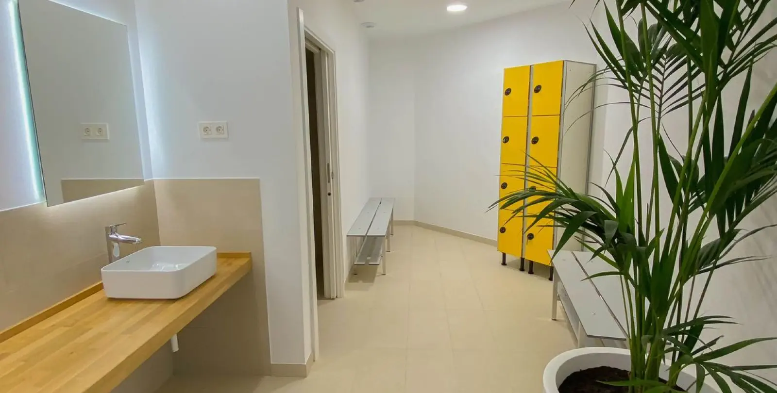 Venta de apartamento en planta media en Benalmadena 24
