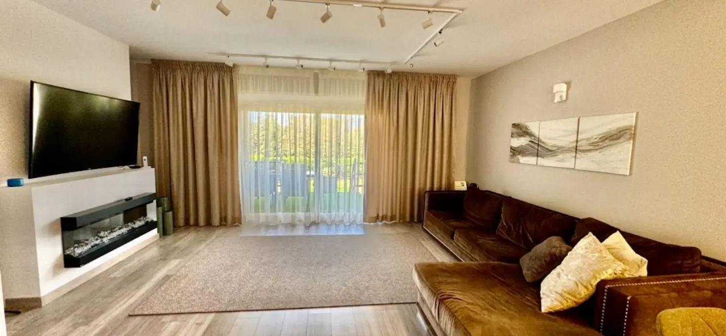 Sale of townhouse in Atalaya 2