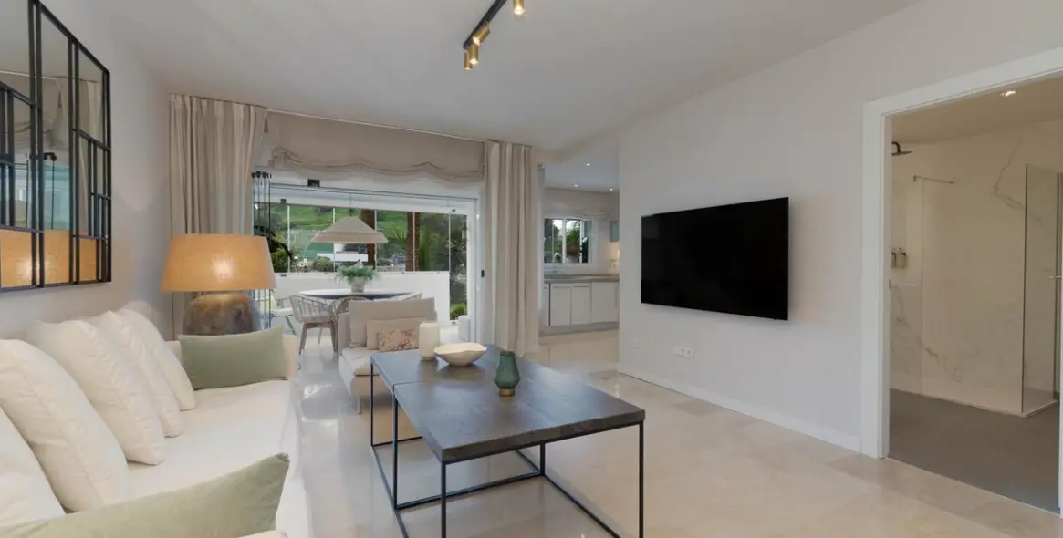 Sale of ground floor apartment in Fuengirola 3