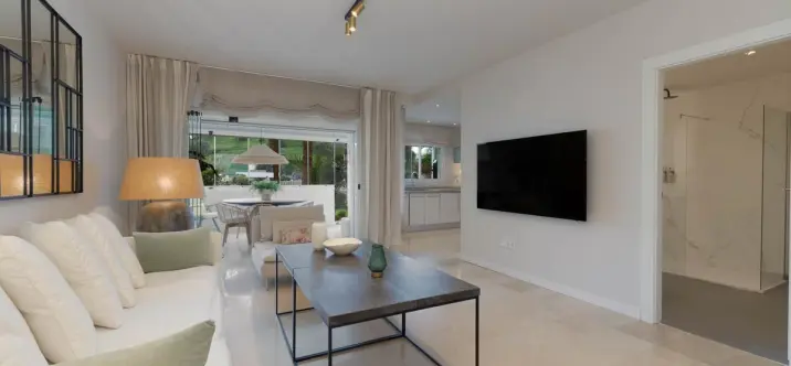 Продажа апартаментов на первом этаже в Fuengirola 2