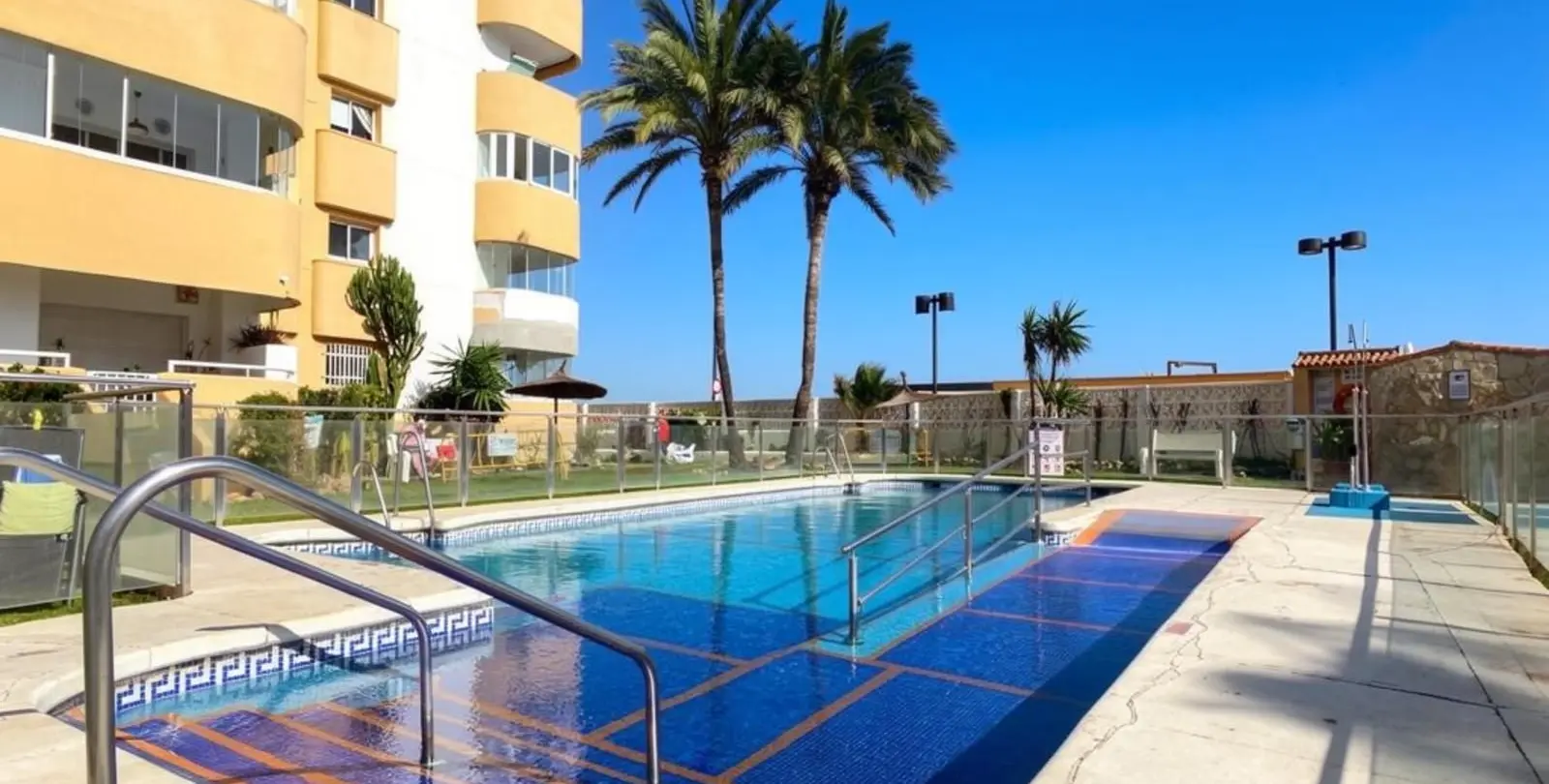 Sale of ground floor apartment in Fuengirola 1