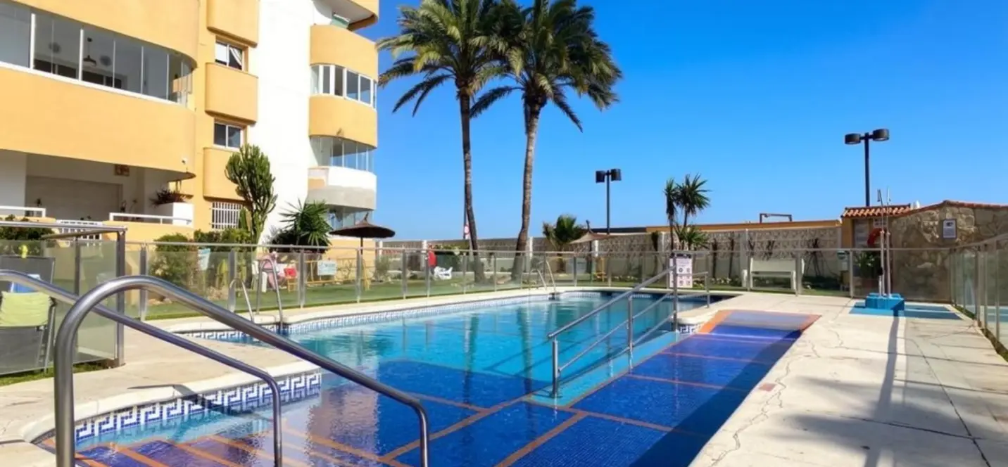 Sale of ground floor apartment in Fuengirola 0