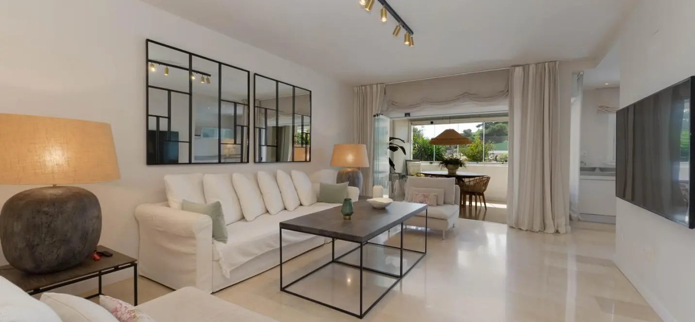 Sale of ground floor apartment in Fuengirola 1