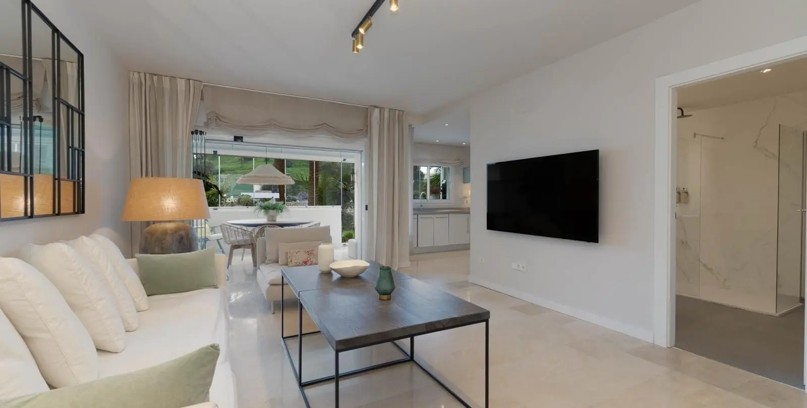 Sale of ground floor apartment in Fuengirola 3