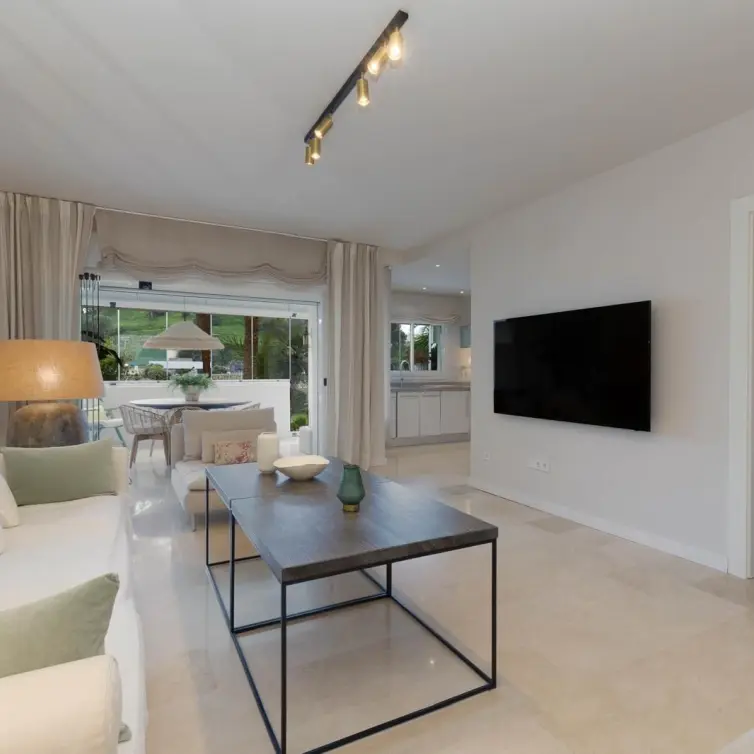 Sale of ground floor apartment in Fuengirola
