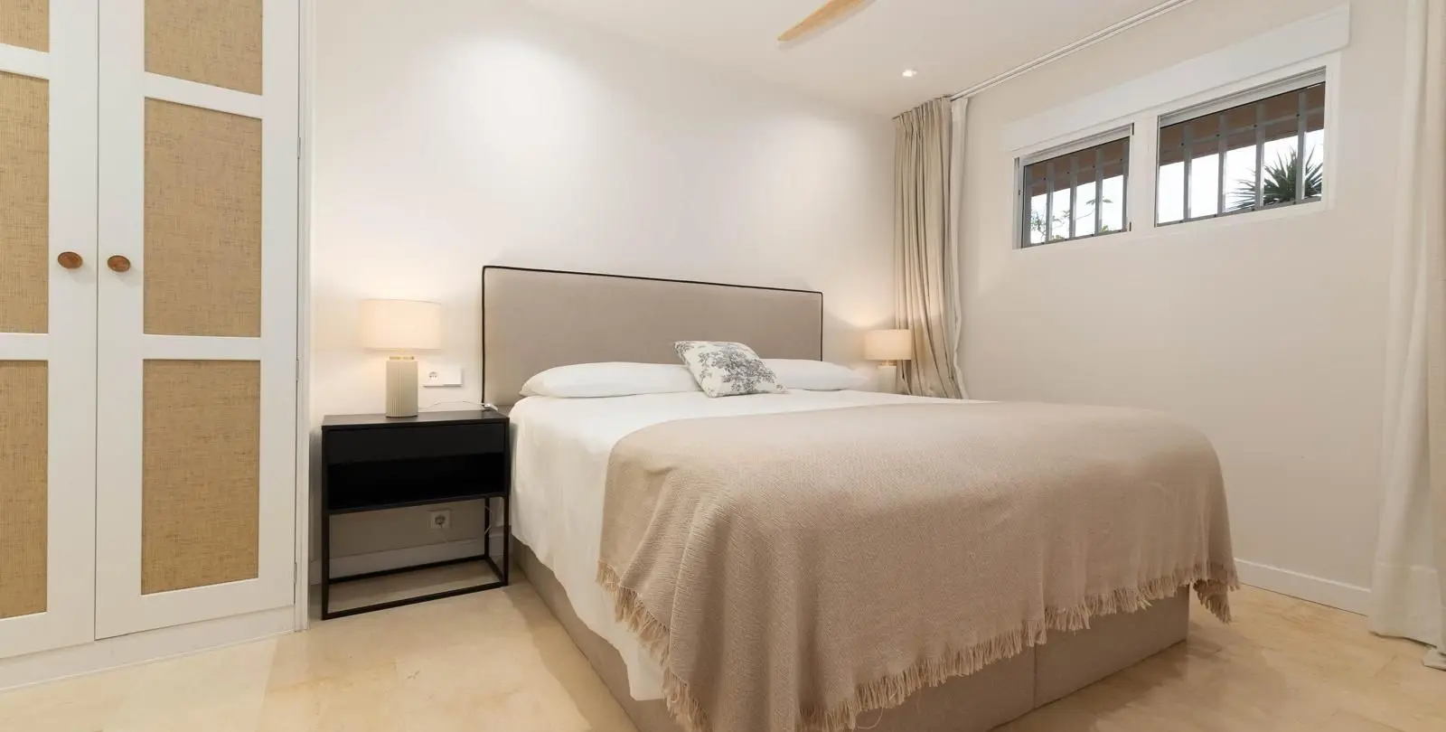 Sale of ground floor apartment in Fuengirola 12