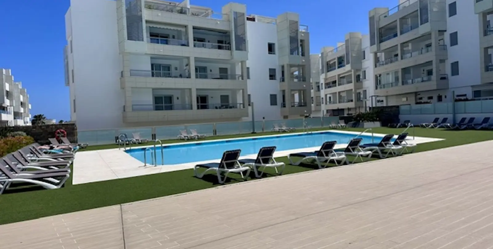 Продажа двухуровневого пентхауса в Marbella 1