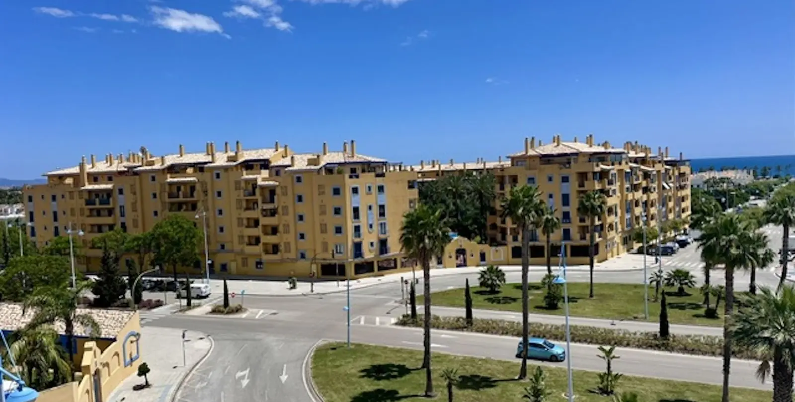 Продажа двухуровневого пентхауса в Marbella 2