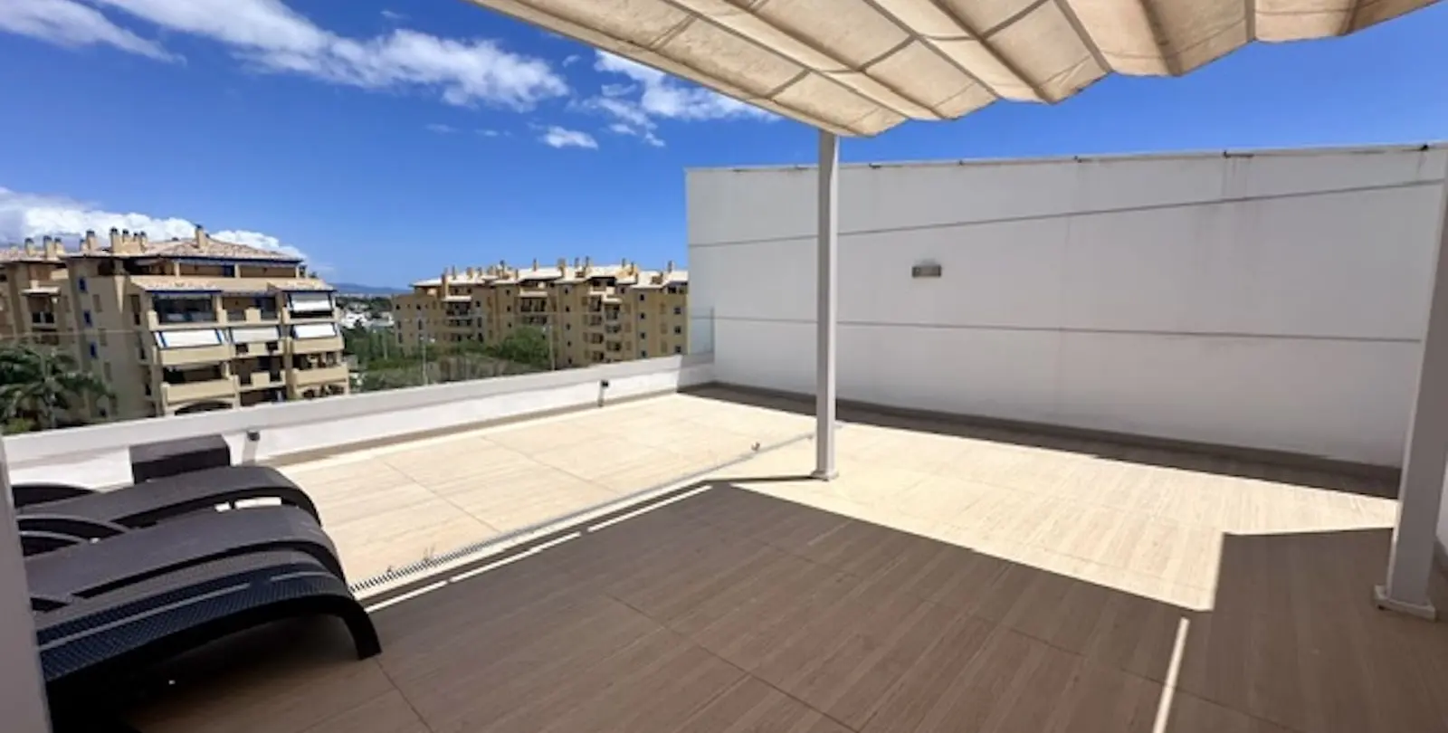 Продажа двухуровневого пентхауса в Marbella 8
