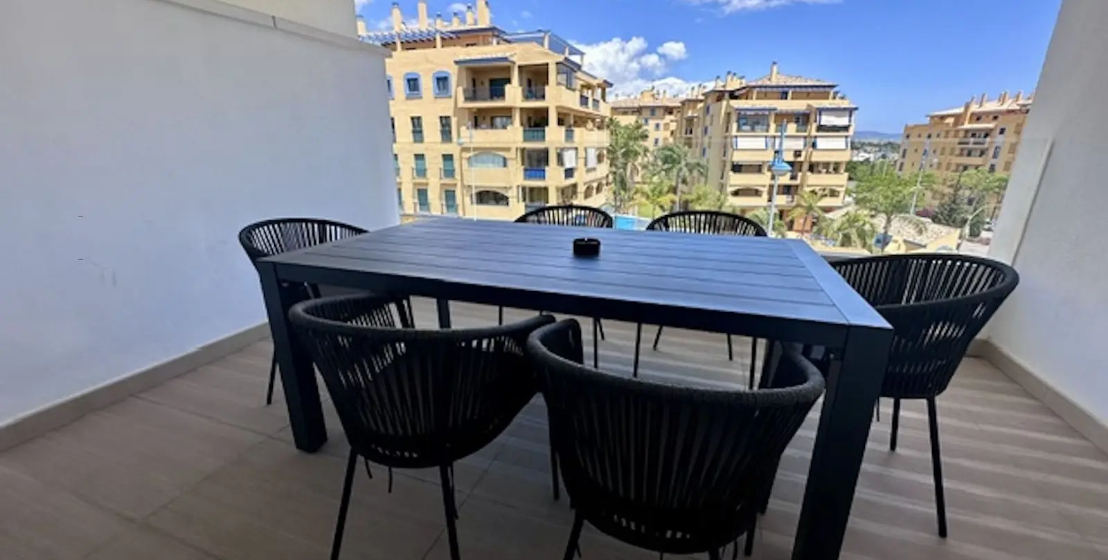 Продажа двухуровневого пентхауса в Marbella 33