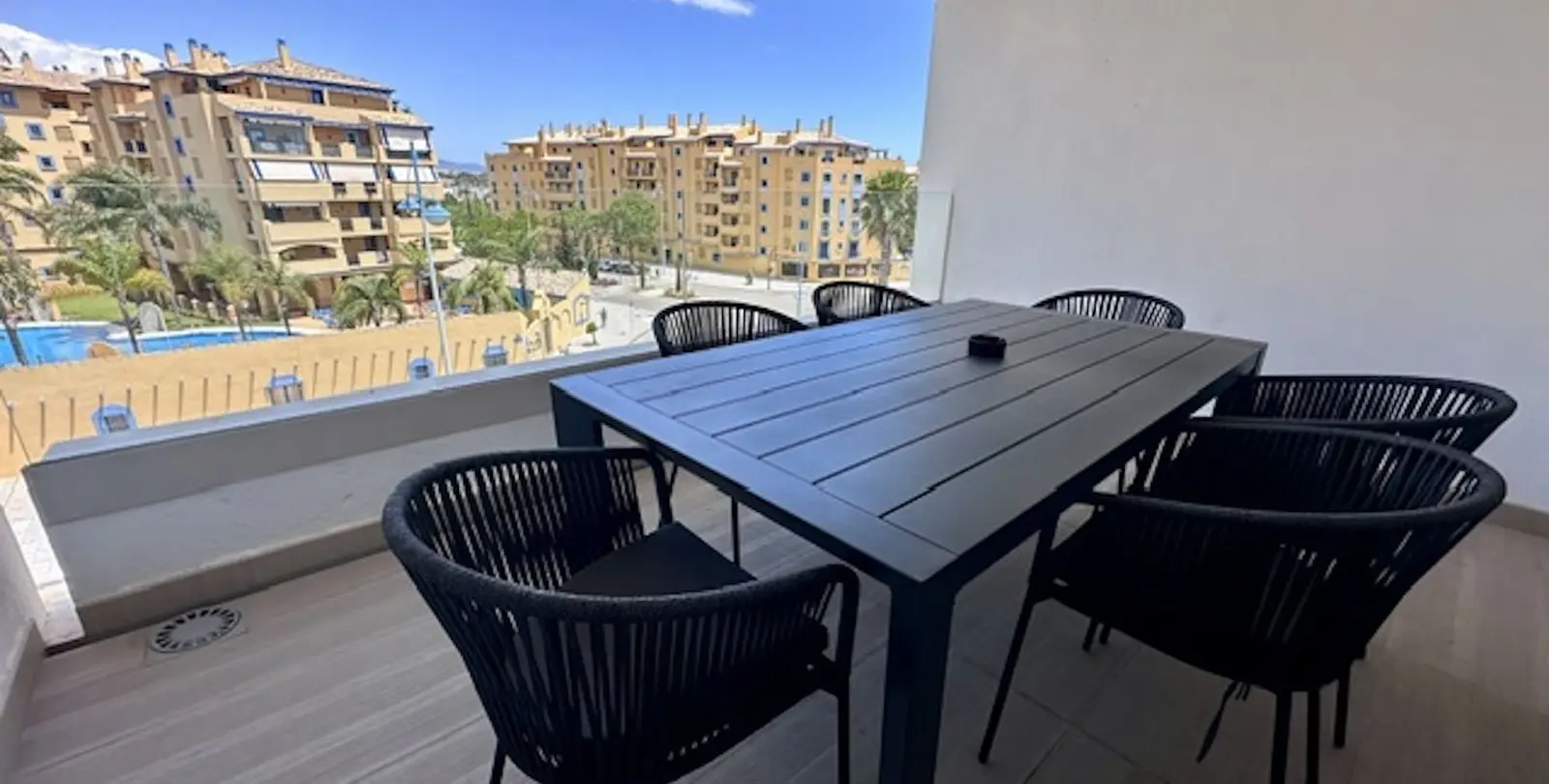 Продажа двухуровневого пентхауса в Marbella 35
