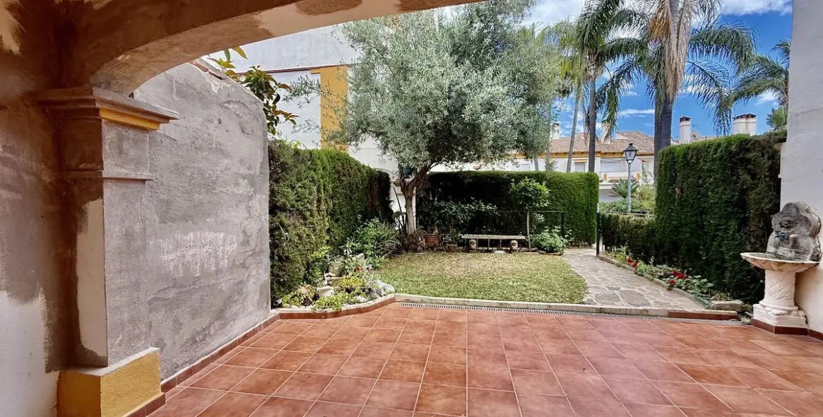 Venta de adosado en Puerto Banús 10
