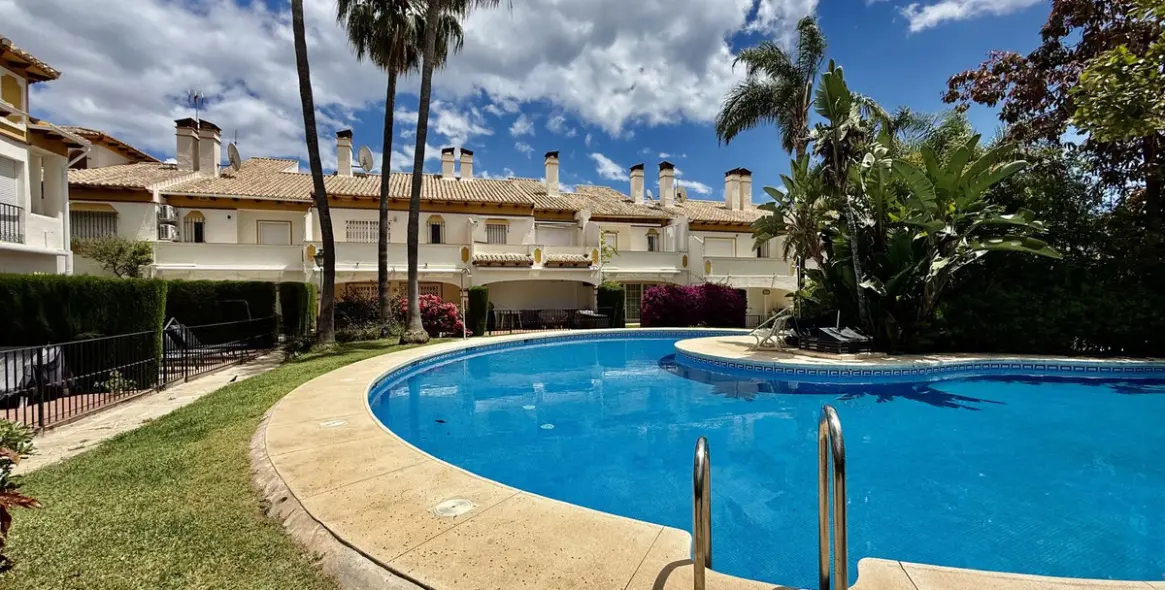 Venta de adosado en Puerto Banús 52