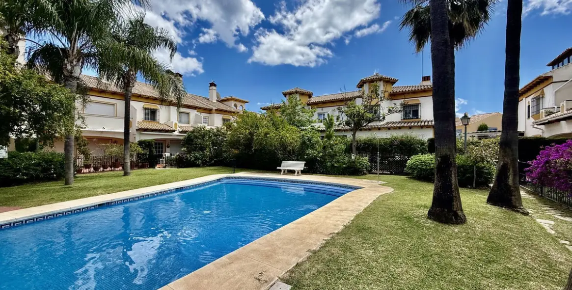 Venta de adosado en Puerto Banús 56