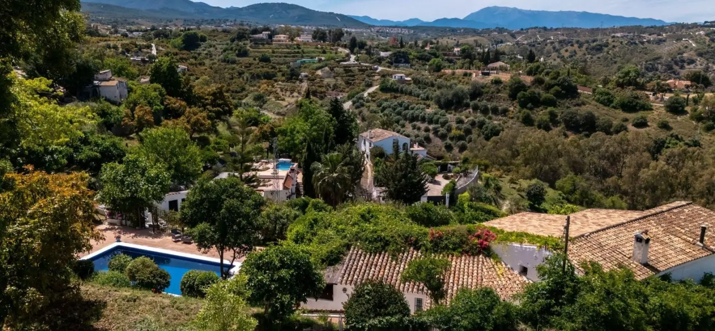 Sale of finca - cortijo in Alhaurín el Grande 0