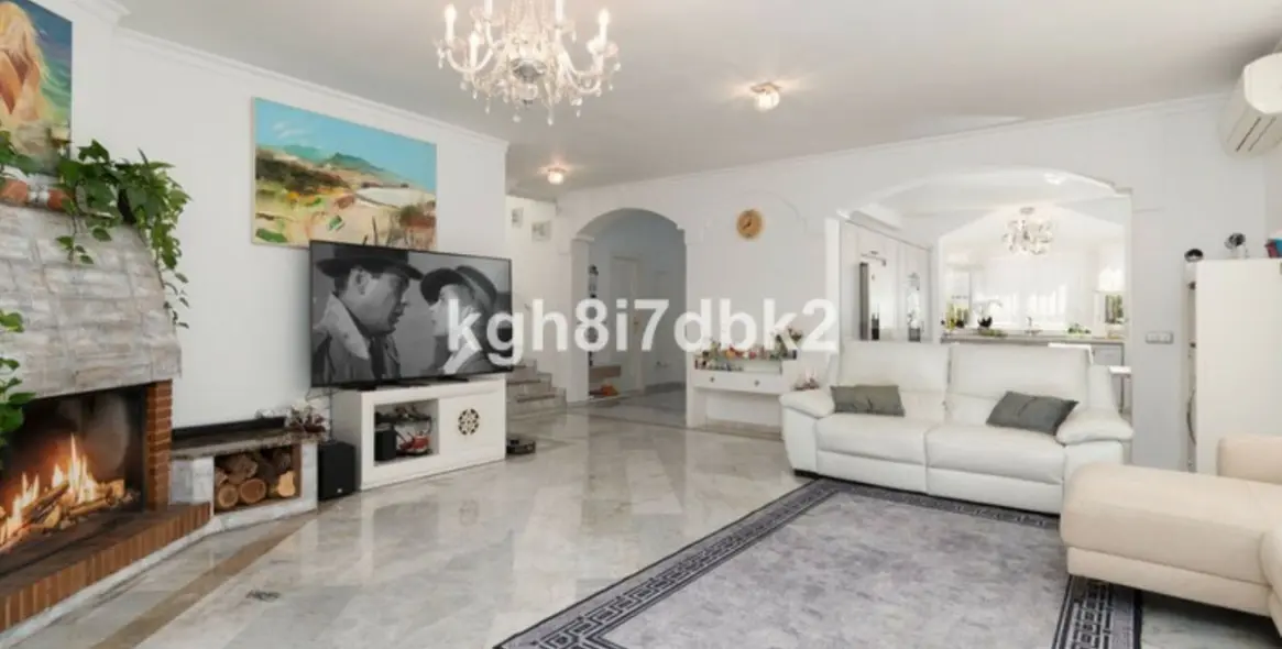 Venta de villa independiente en Estepona 10