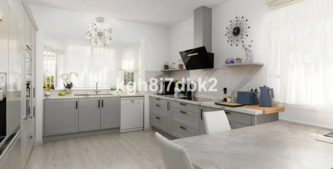 Venta de villa independiente en Estepona 13