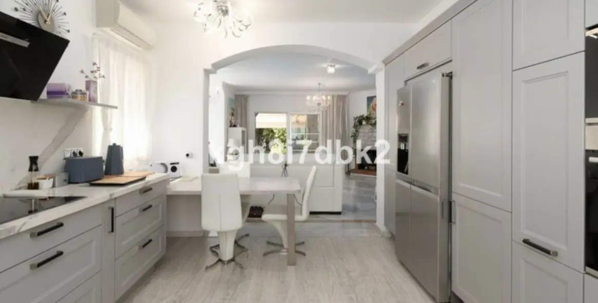 Venta de villa independiente en Estepona 14