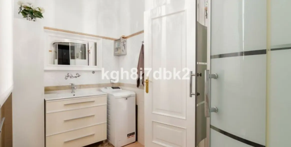 Venta de villa independiente en Estepona 17
