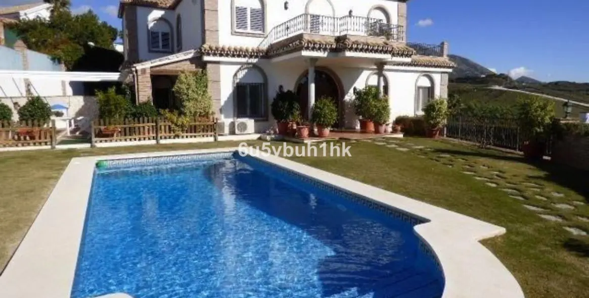 Venta de villa independiente en Vista Verde 4