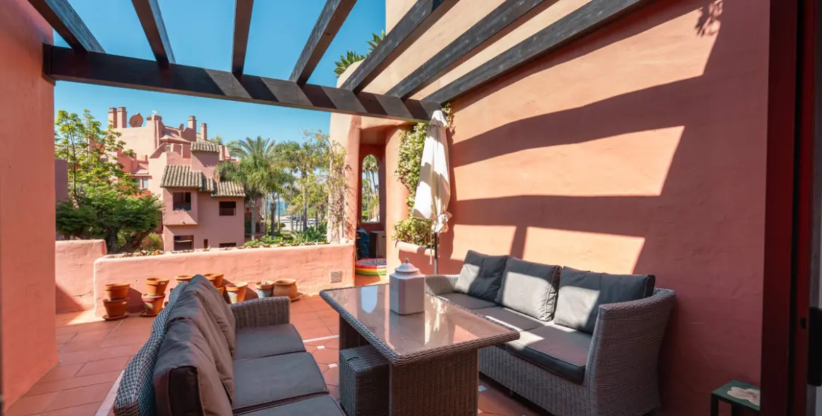 Venta de ático dúplex en Estepona 13