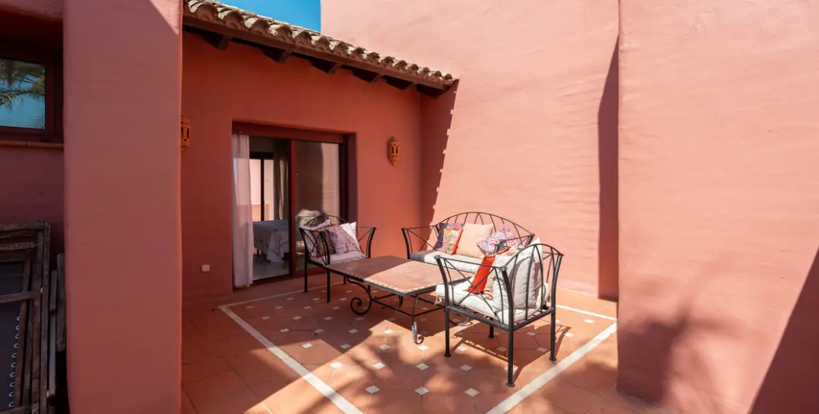 Venta de ático dúplex en Estepona 20
