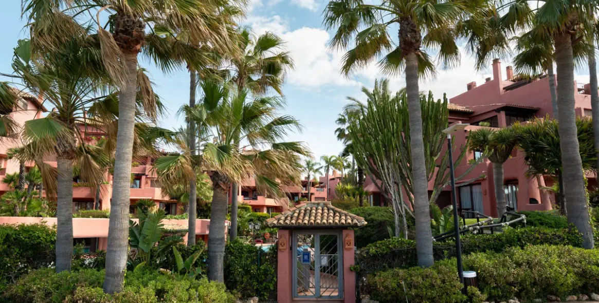 Venta de ático dúplex en Estepona 26