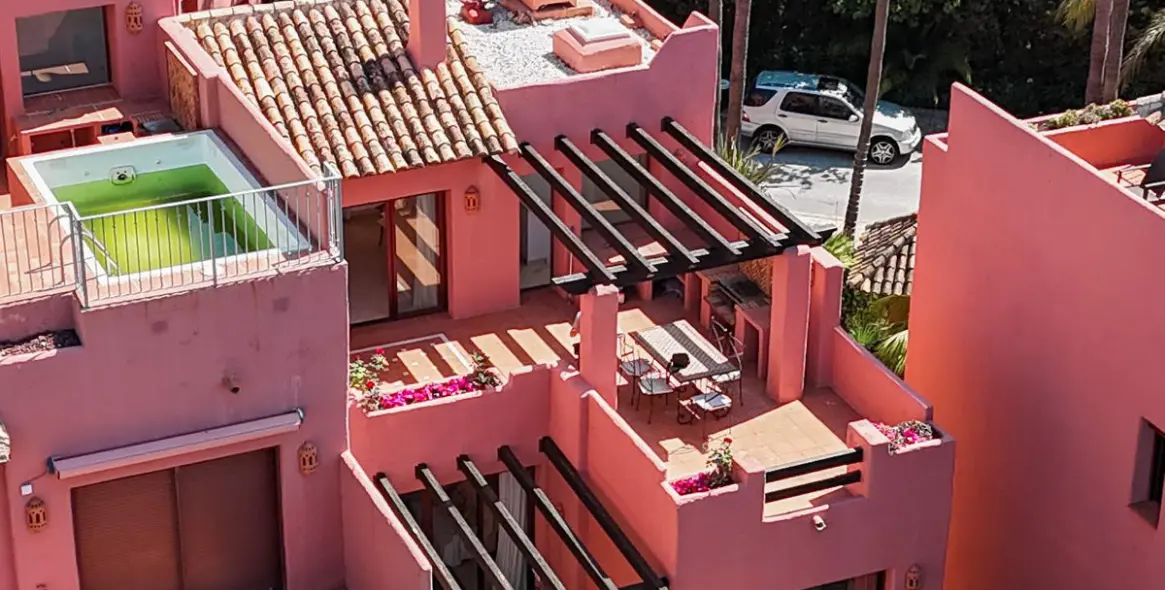 Venta de ático dúplex en Estepona 52