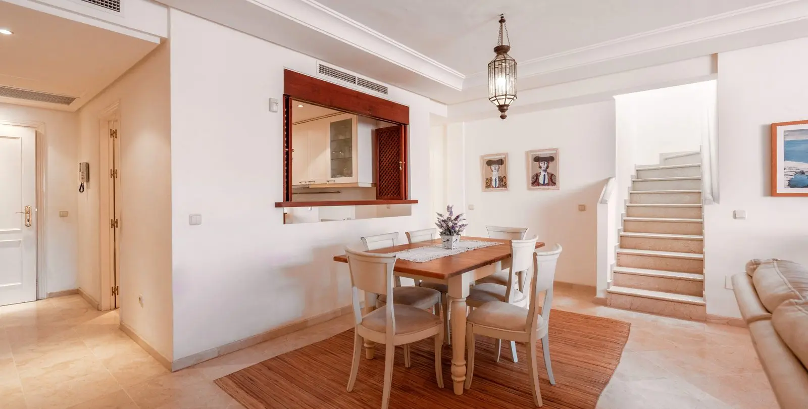 Sale of penthouse duplex in Estepona 10