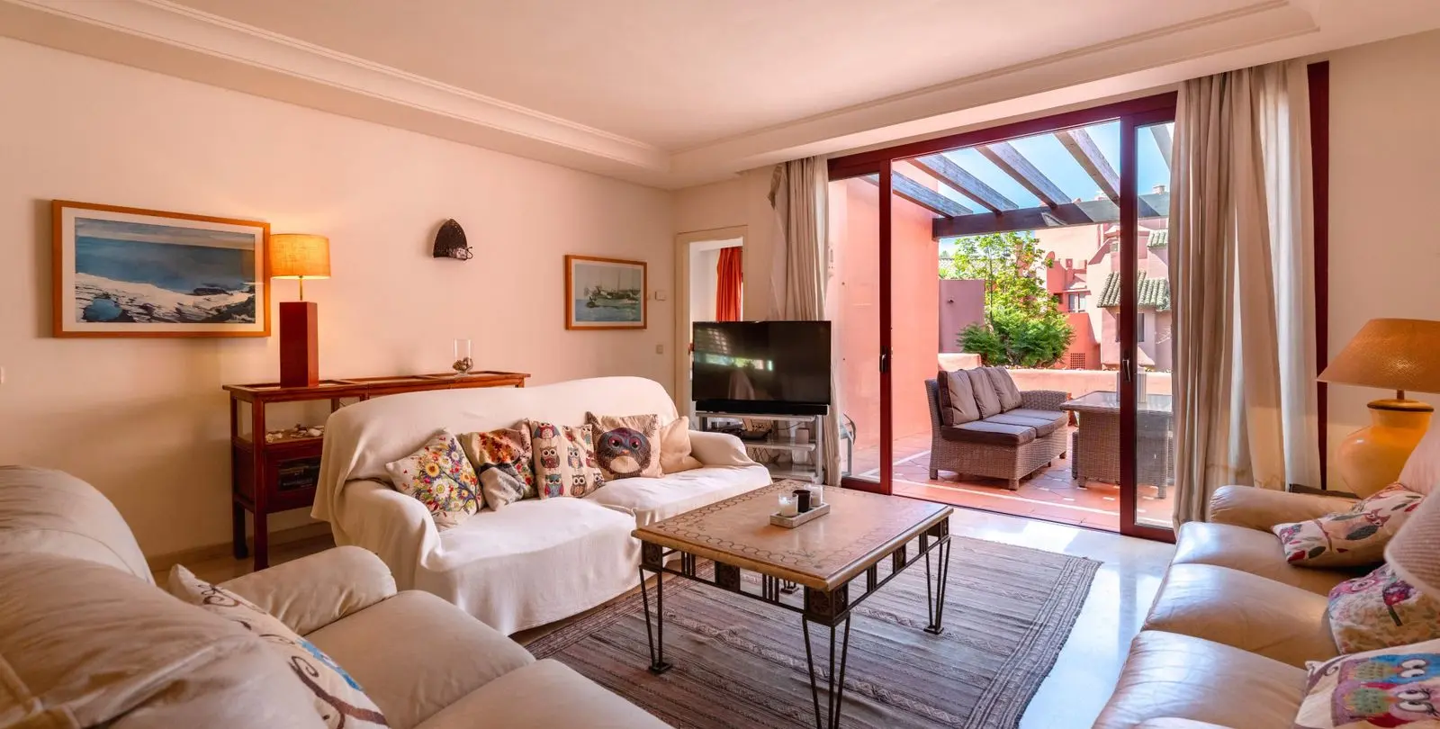 Sale of penthouse duplex in Estepona 12