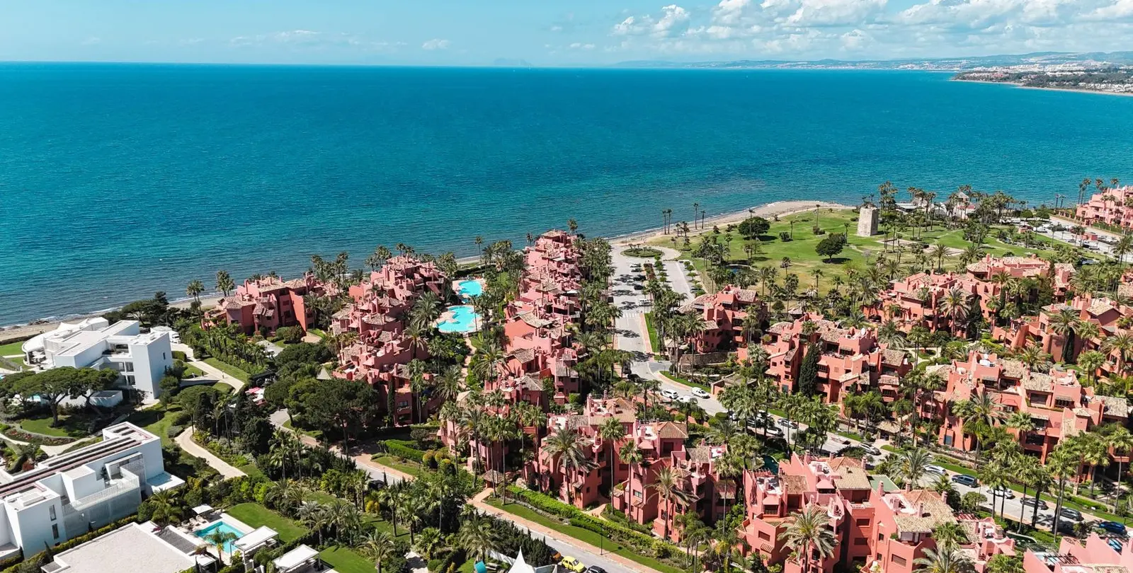 Sale of penthouse duplex in Estepona 23