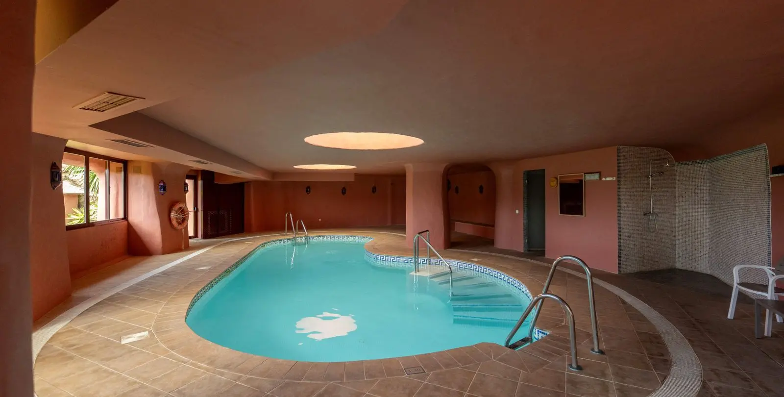 Sale of penthouse duplex in Estepona 27