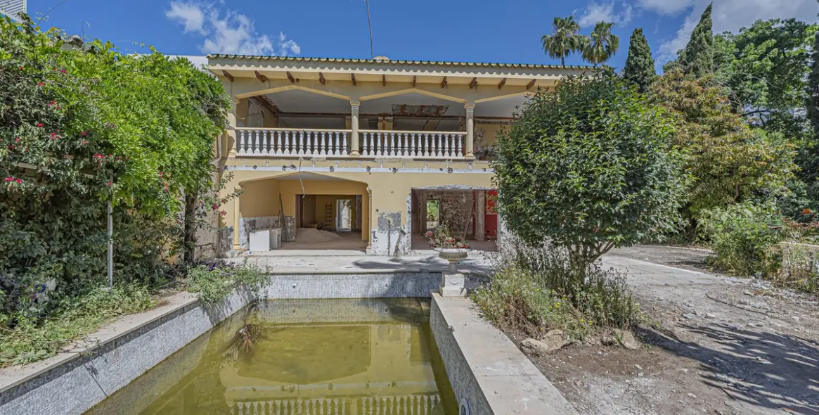 Sale of detached villa in Nagüeles 1