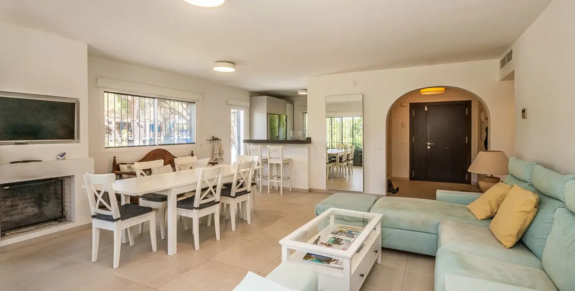 Venta de villa independiente en Elviria 4