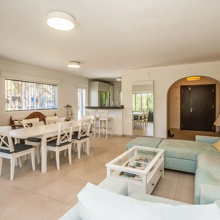 Venta de villa independiente en Elviria