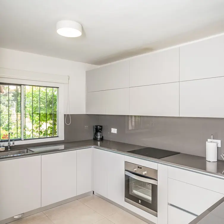 Venta de villa independiente en Elviria