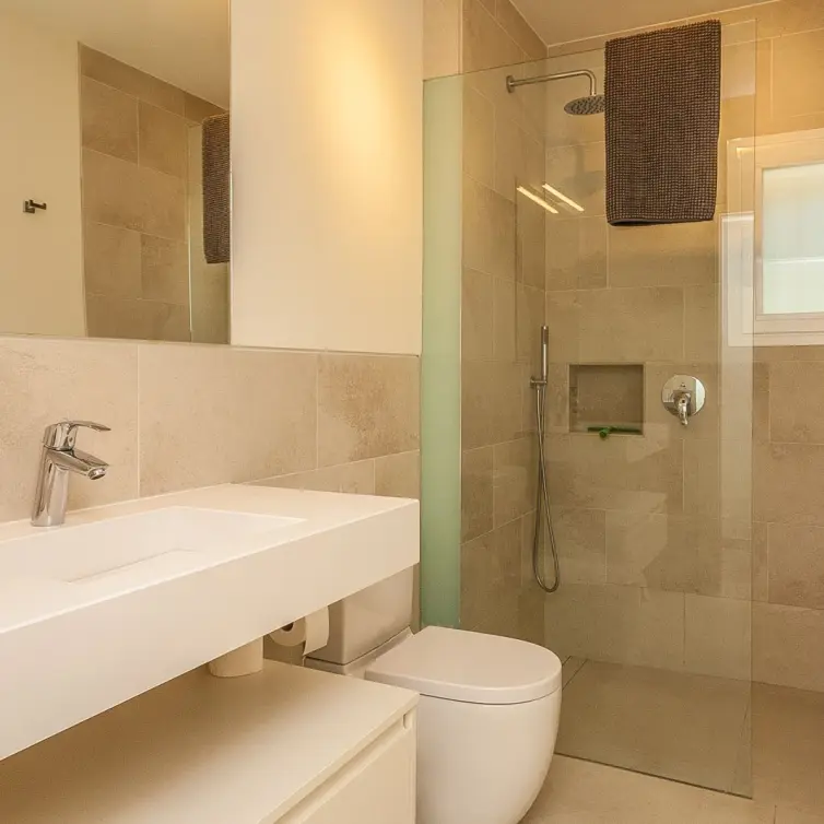 Venta de villa independiente en Elviria