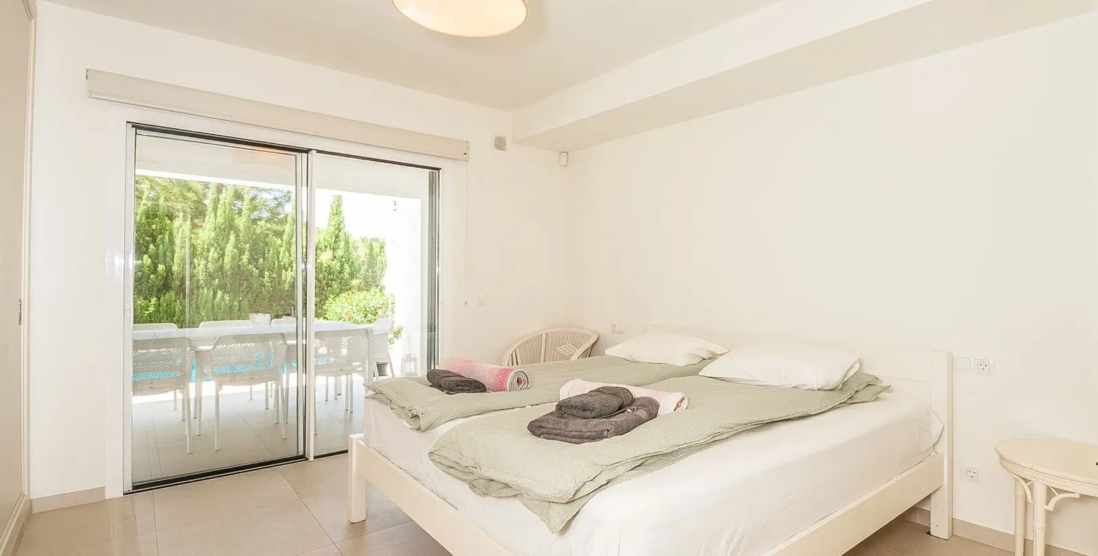 Sale of detached villa in Elviria 9