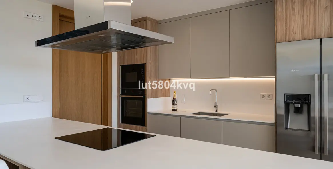 Venta de apartamento en planta baja en Benahavís 3