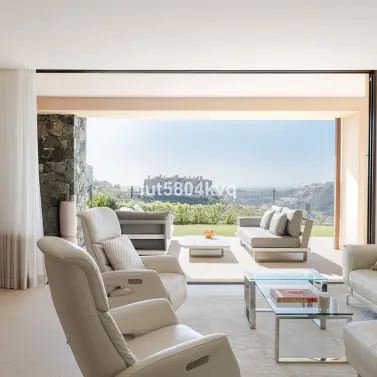 Venta de apartamento en planta baja en Benahavís