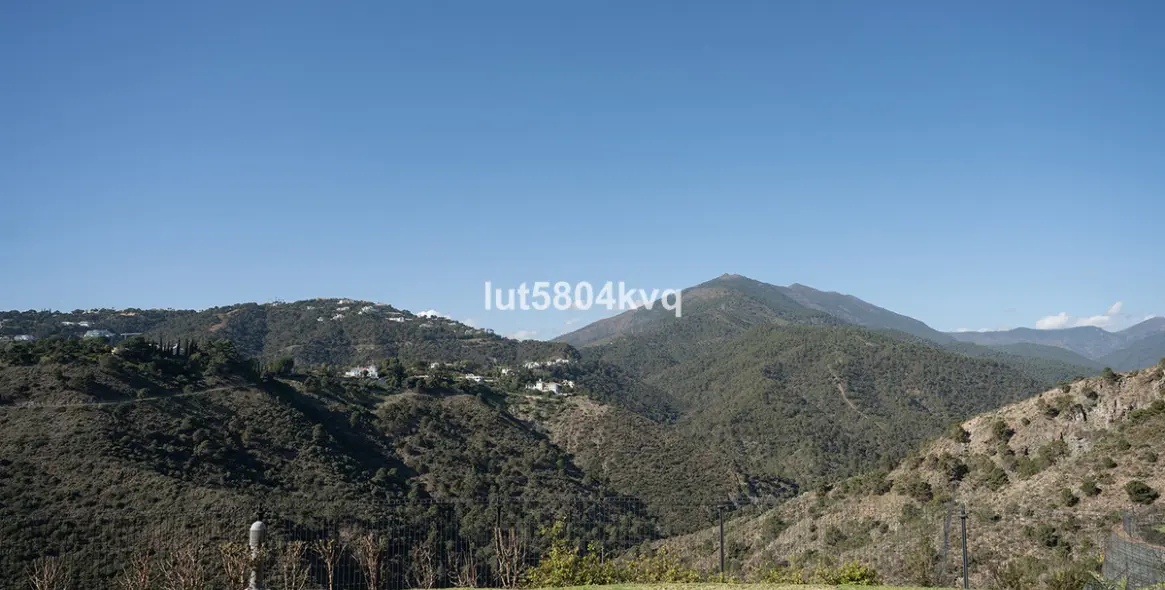 Venta de apartamento en planta baja en Benahavís 7