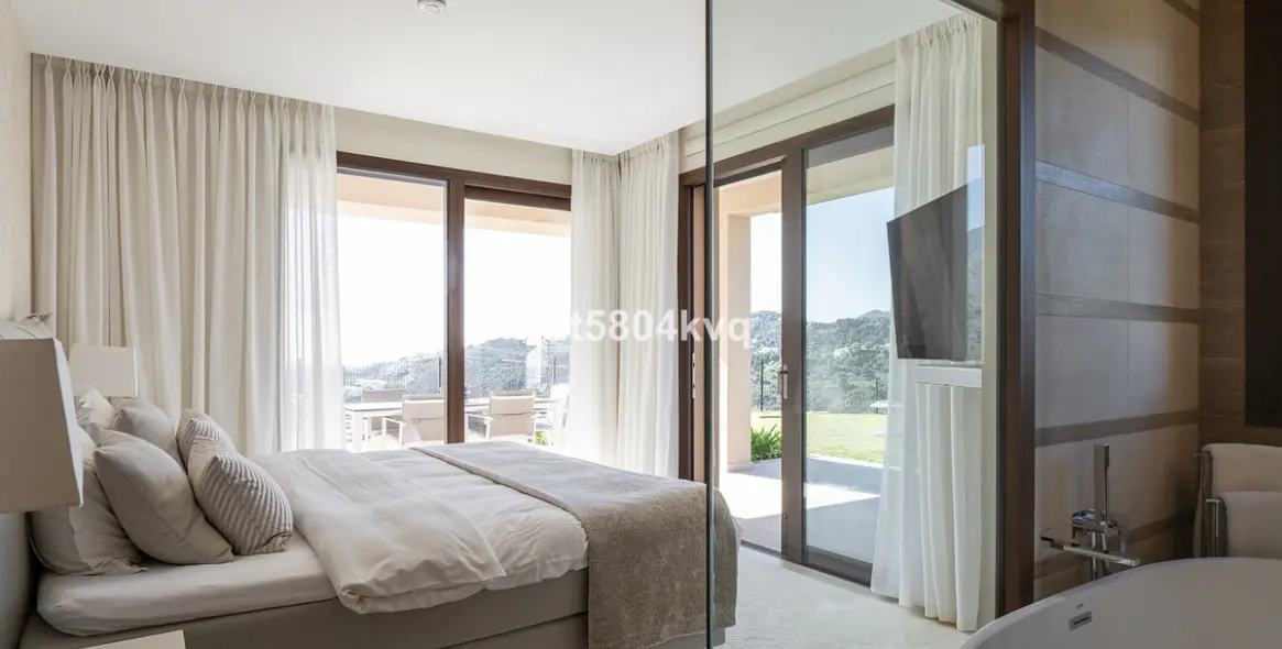 Venta de apartamento en planta baja en Benahavís 11