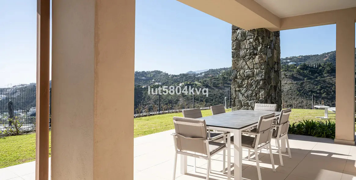 Venta de apartamento en planta baja en Benahavís 14