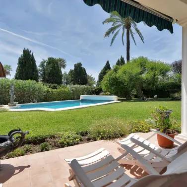 Venta de villa independiente en El Paraiso