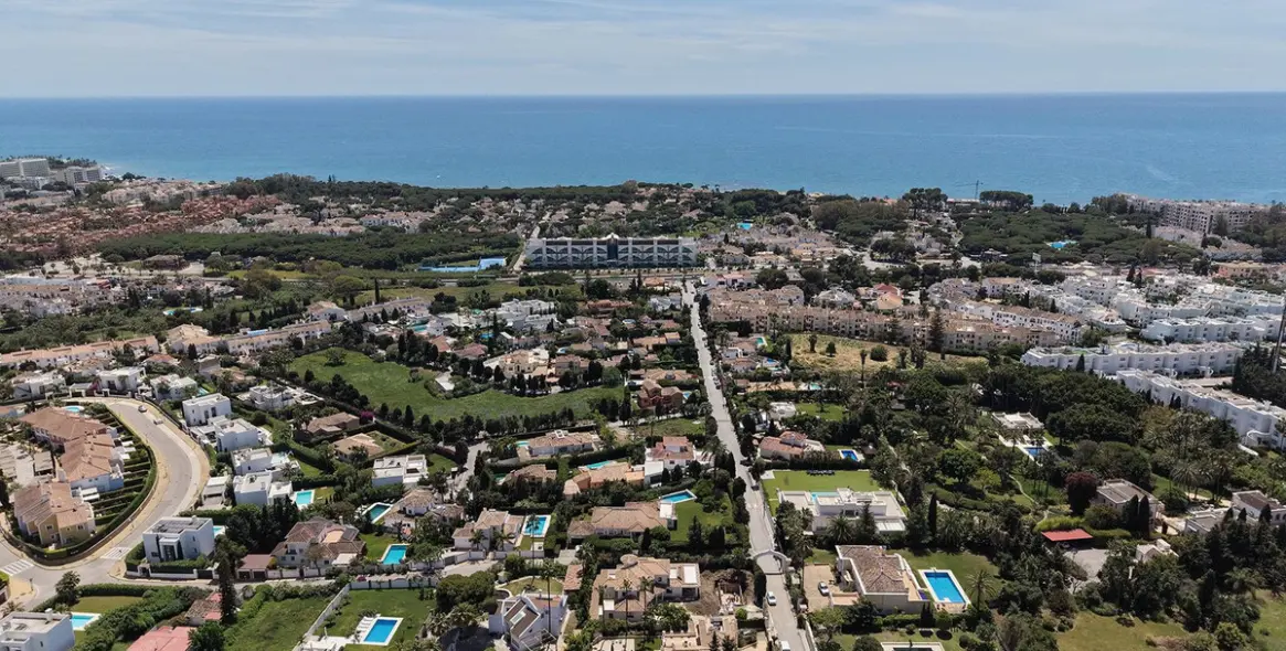 Venta de villa independiente en El Paraiso 26