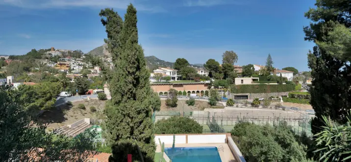 Venta de villa independiente en Cerrado de Calderón - Hacienda Paredes 1