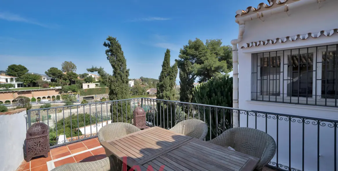 Venta de villa independiente en Cerrado de Calderón - Hacienda Paredes 4