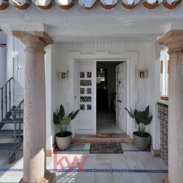 Venta de villa independiente en Cerrado de Calderón - Hacienda Paredes