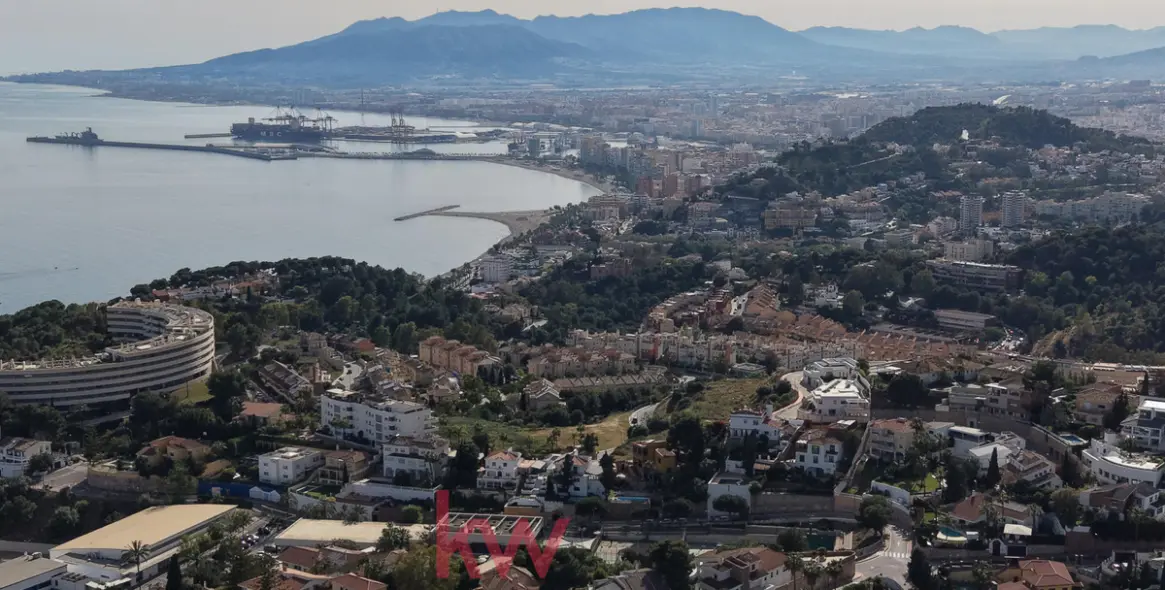Venta de villa independiente en Cerrado de Calderón - Hacienda Paredes 6