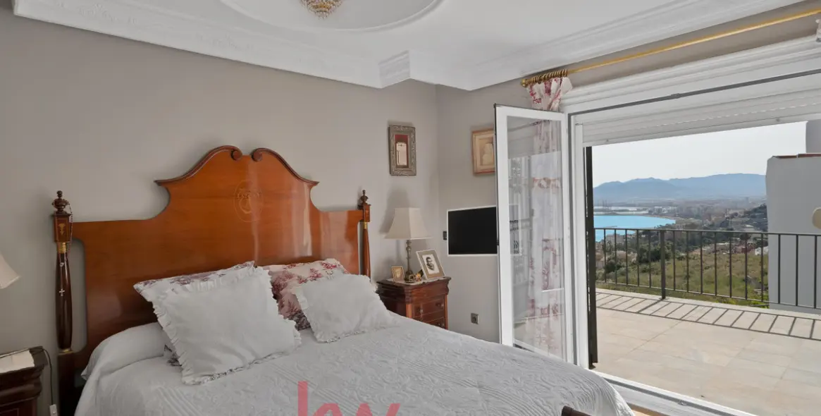 Venta de villa independiente en Cerrado de Calderón - Hacienda Paredes 10